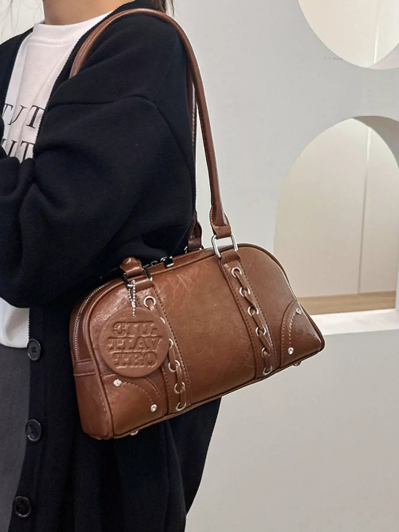 Vintage Style Leather Shoulder Bag product image