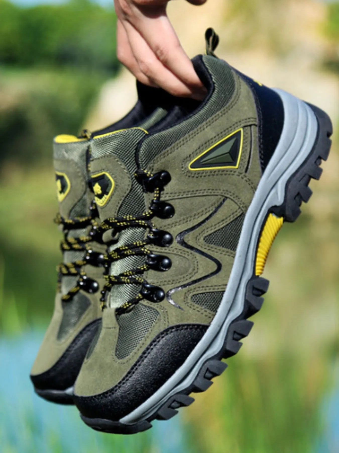 Men's Lace Up Athletic Shoes product image