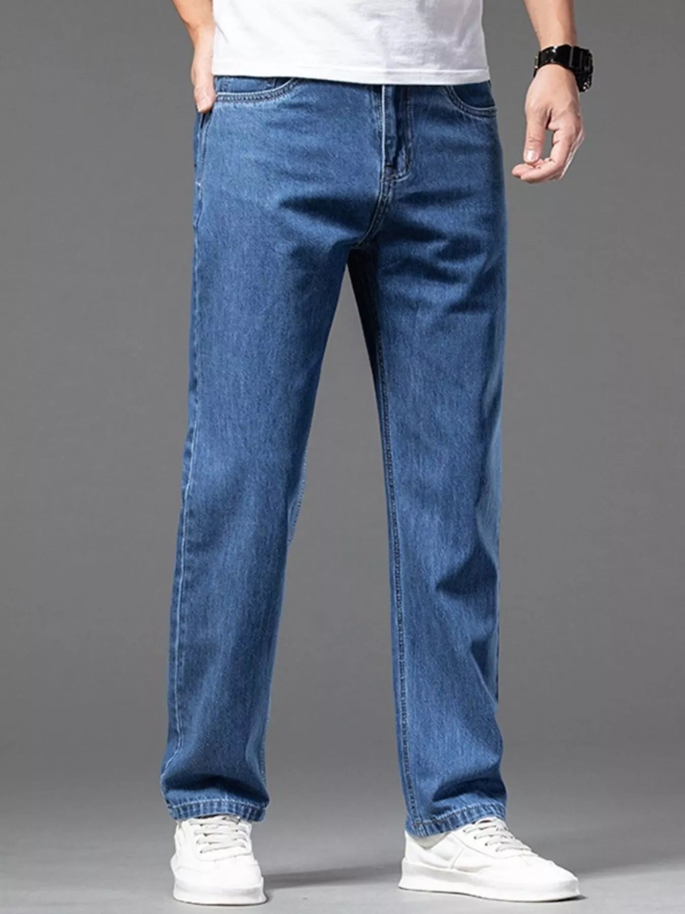 Men's Straight-Leg Jeans product image